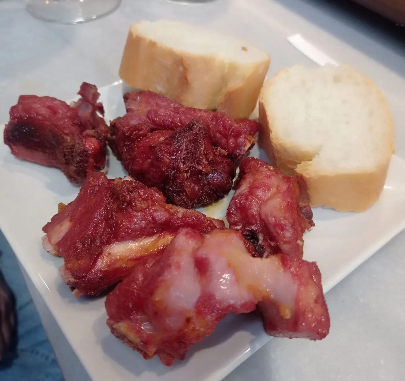 Costillas con pan